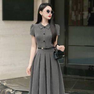 Đầm xòe tay cộc